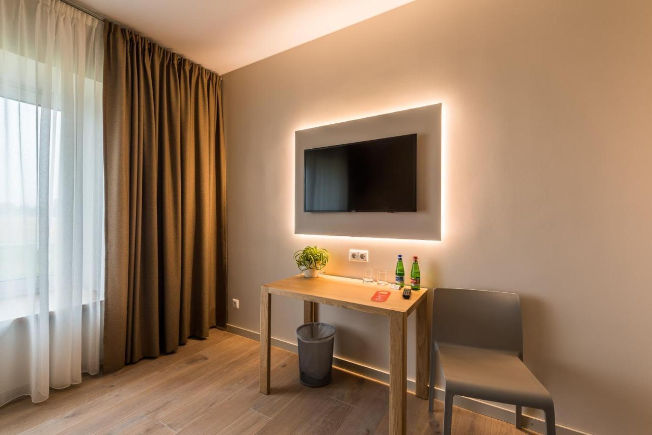 Hotel Mikelis Uzvara ภายนอก รูปภาพ