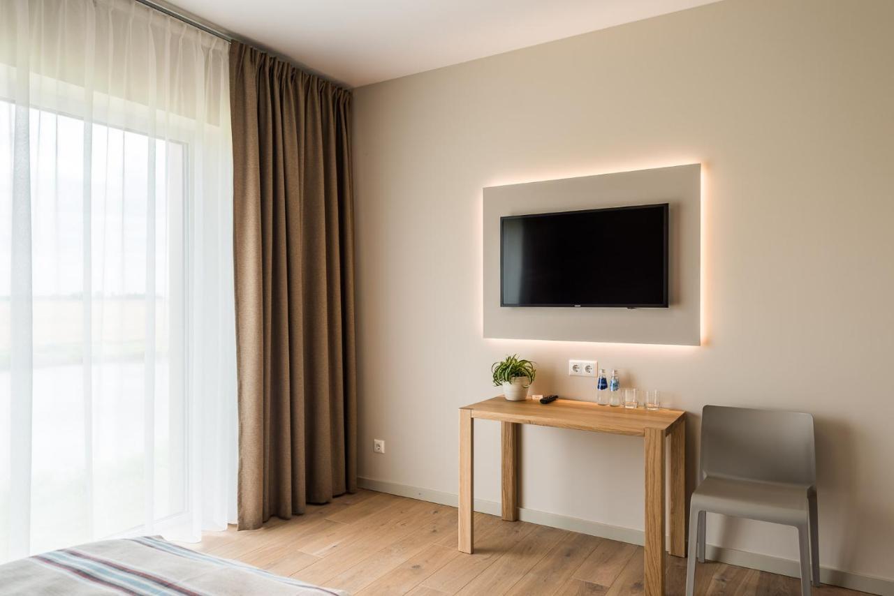 Hotel Mikelis Uzvara ภายนอก รูปภาพ